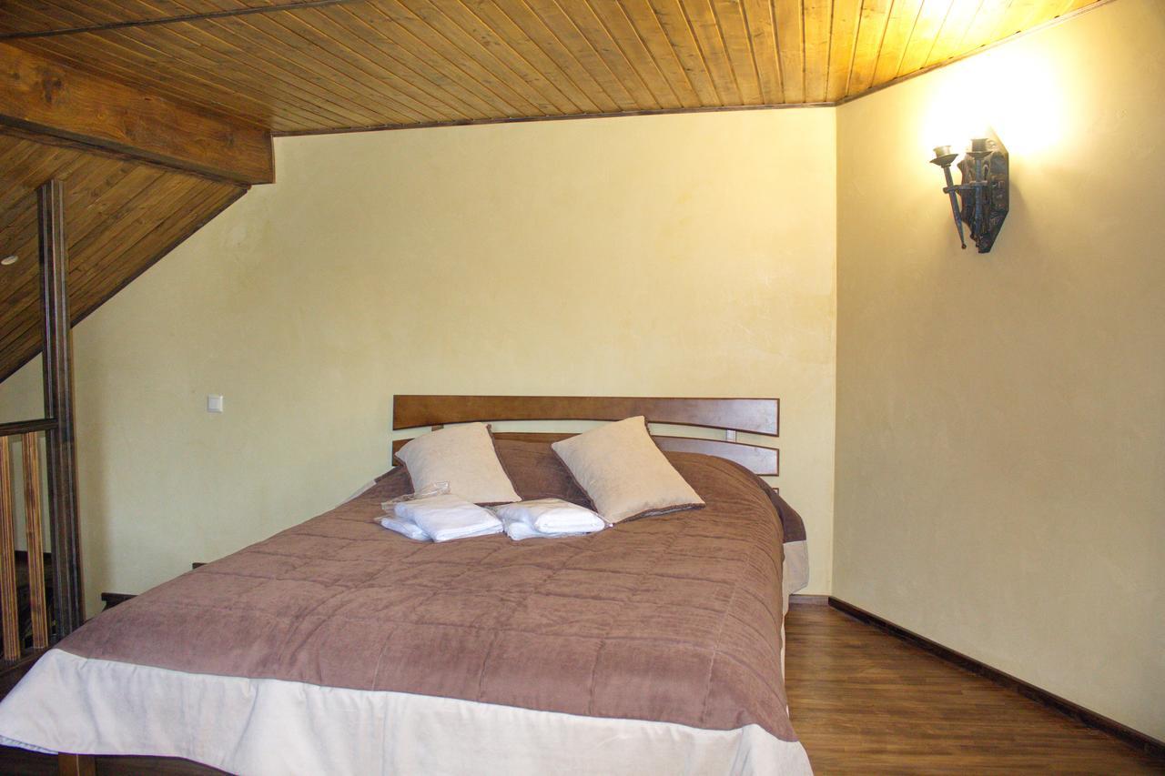 Smotrytska Vezha Hotell Kamjanets-Podilskyj Exteriör bild