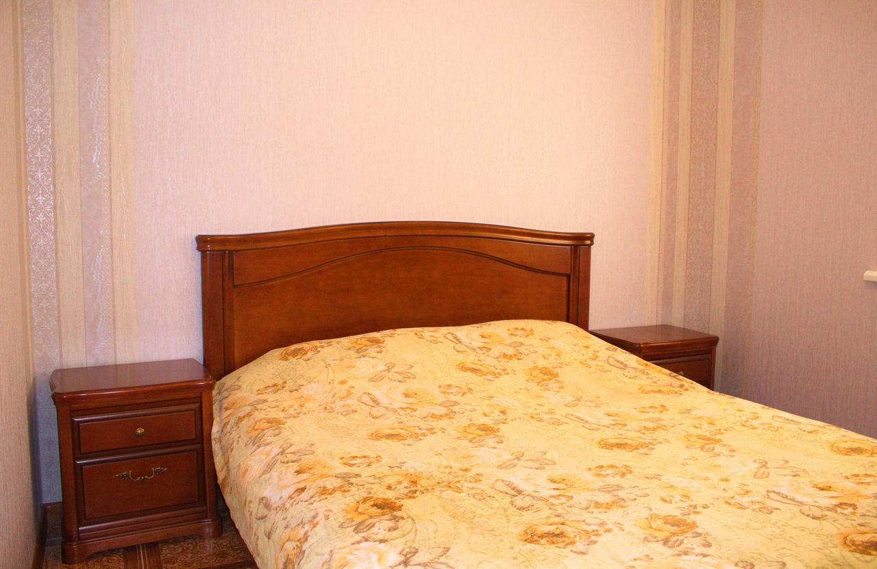 Smotrytska Vezha Hotell Kamjanets-Podilskyj Exteriör bild