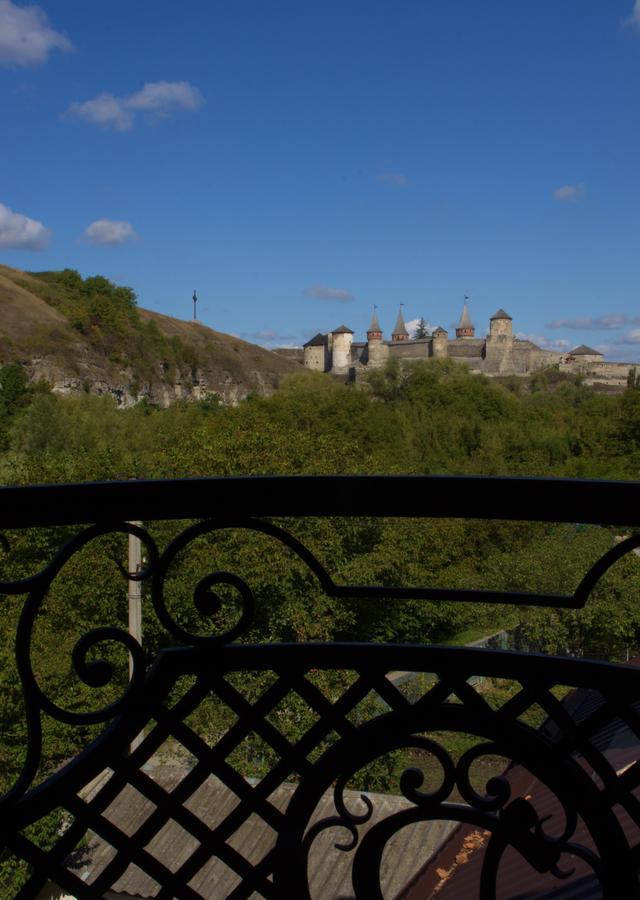 Smotrytska Vezha Hotell Kamjanets-Podilskyj Exteriör bild